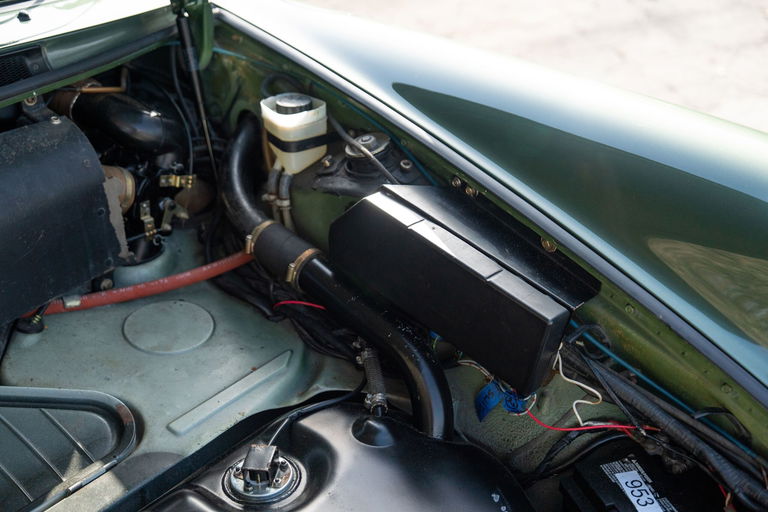 Porsche 911 Carrera 2.7