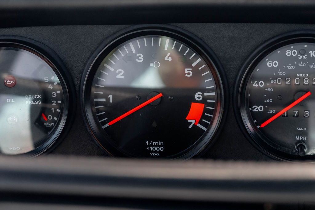 Porsche 911 Carrera 3.2 (US)