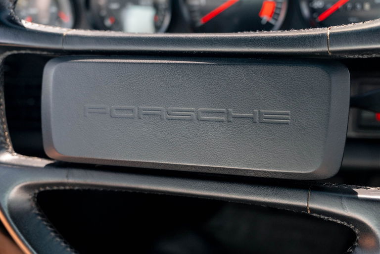 Porsche 911 Carrera 3.2 (US)