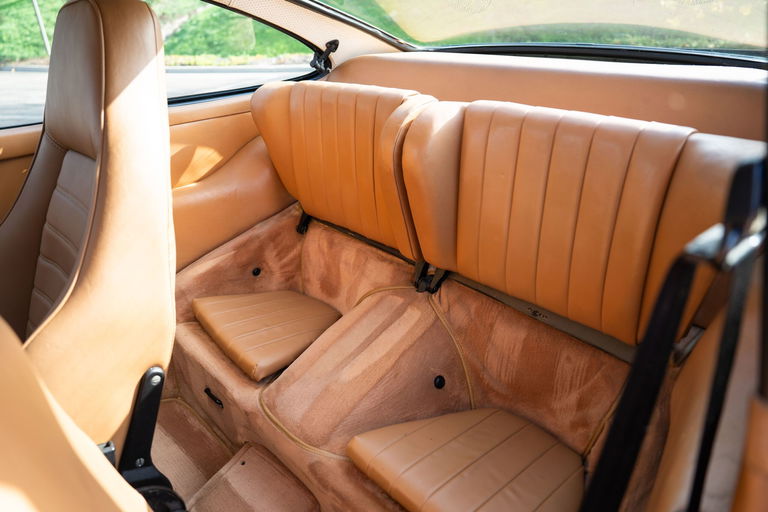 Porsche 911 Carrera 2.7