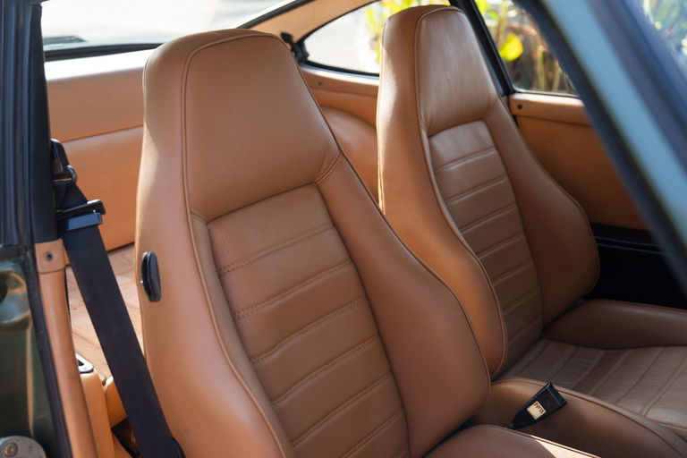 Porsche 911 Carrera 2.7