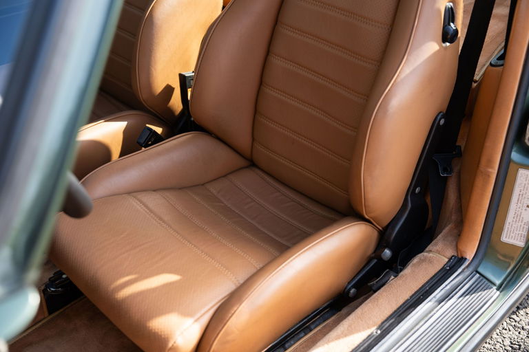 Porsche 911 Carrera 2.7