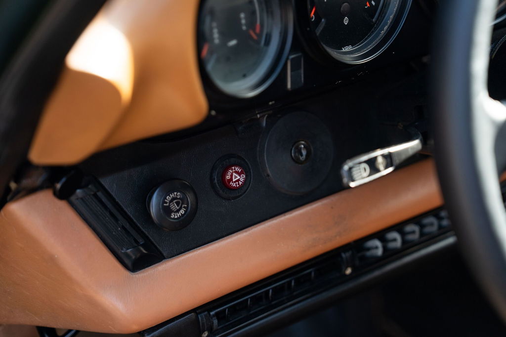 Porsche 911 Carrera 2.7