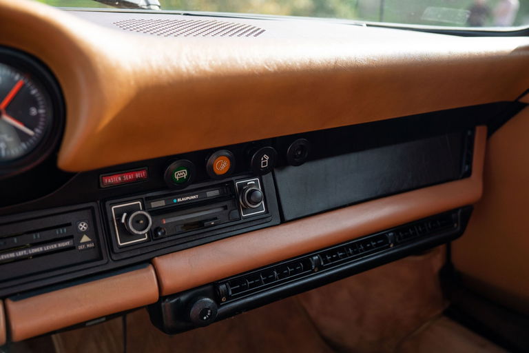 Porsche 911 Carrera 2.7