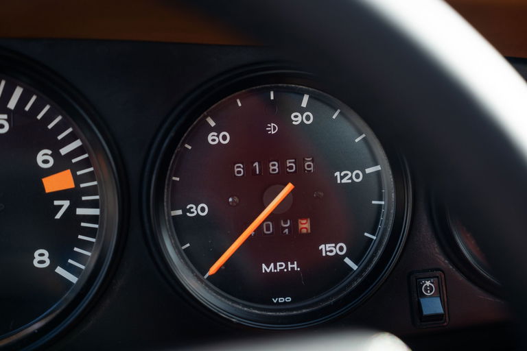 Porsche 911 Carrera 2.7