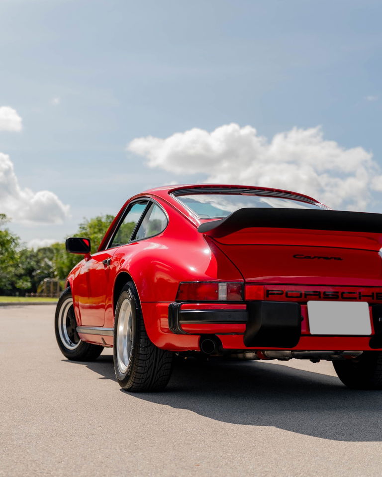 Porsche 911 Carrera 3.2 (US)