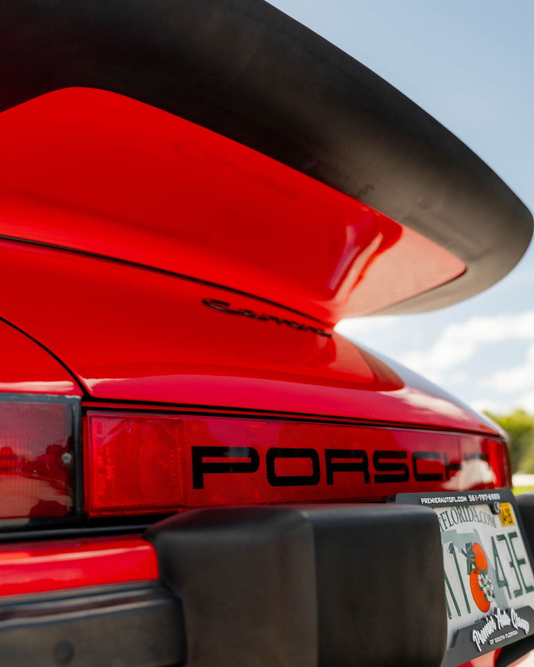 Porsche 911 Carrera 3.2 (US)