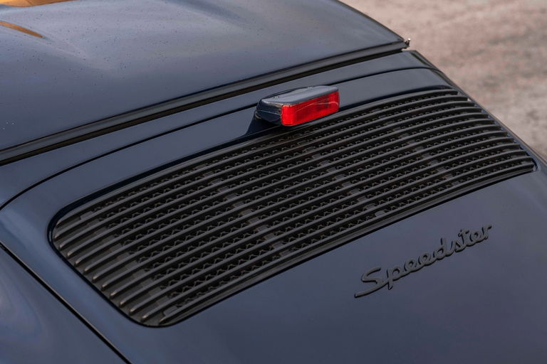 Porsche 911 Carrera 3.2 Speedster (US)