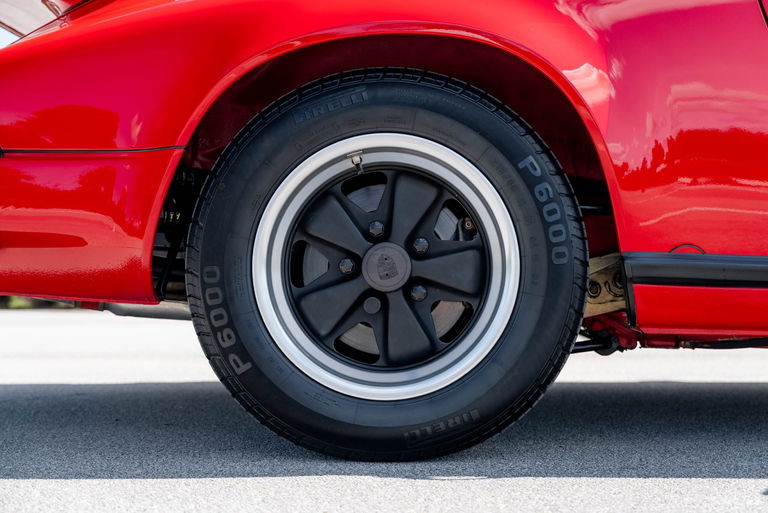 Porsche 911 Carrera 3.2 (US)