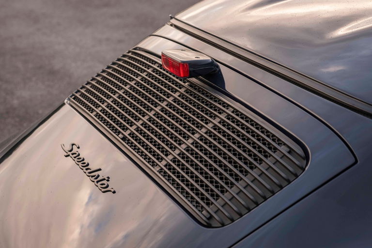 Porsche 911 Carrera 3.2 Speedster (US)