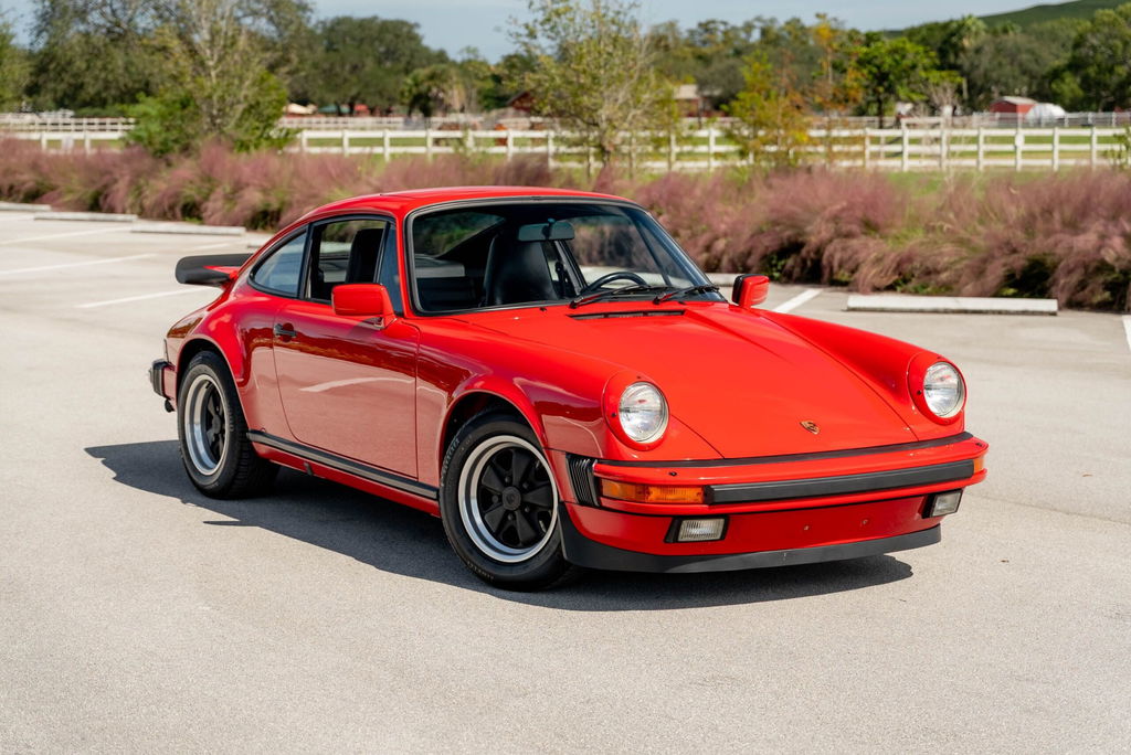 Porsche 911 Carrera 3.2 (US)