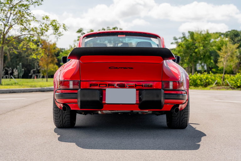 Porsche 911 Carrera 3.2 (US)