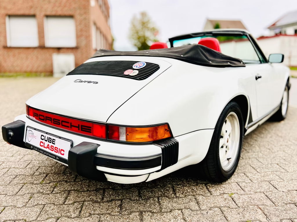 Porsche 911 Carrera 3.2