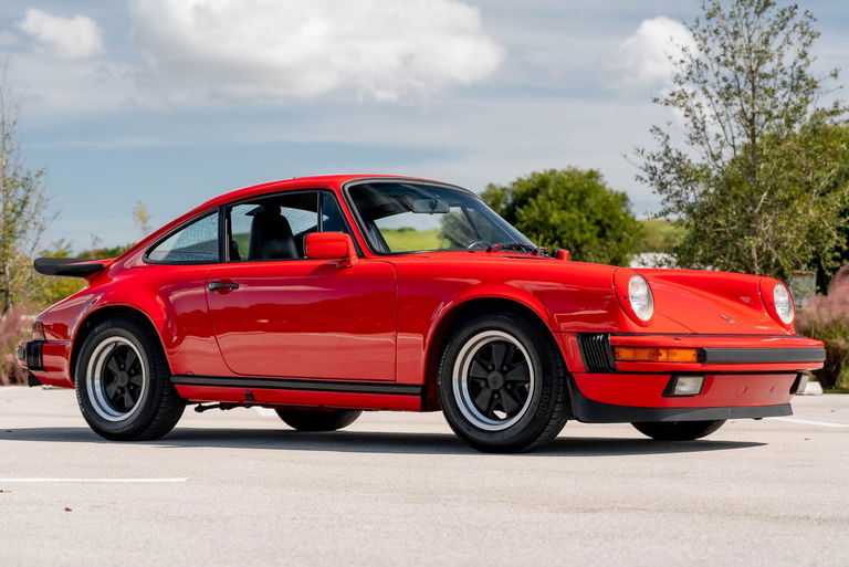 Porsche 911 Carrera 3.2 (US)