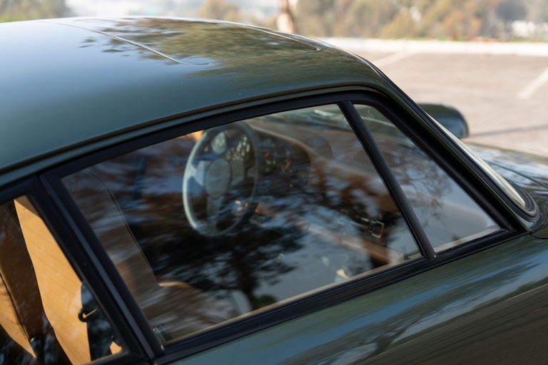 Porsche 911 Carrera 2.7