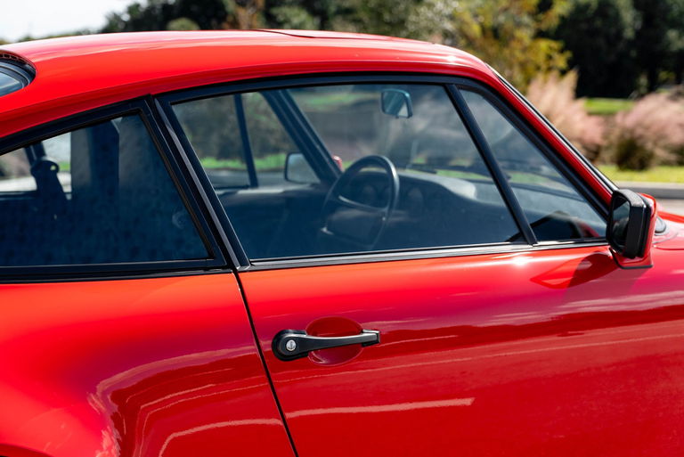 Porsche 911 Carrera 3.2 (US)