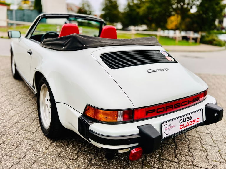 Porsche 911 Carrera 3.2