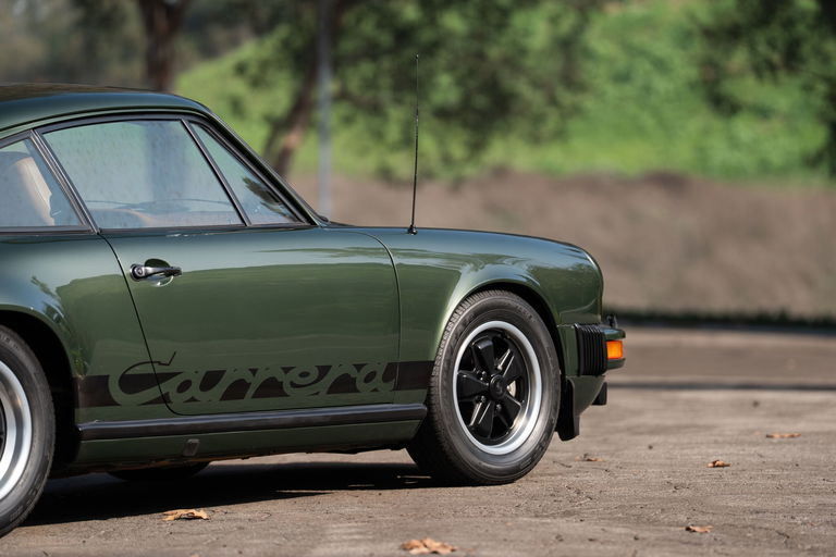 Porsche 911 Carrera 2.7