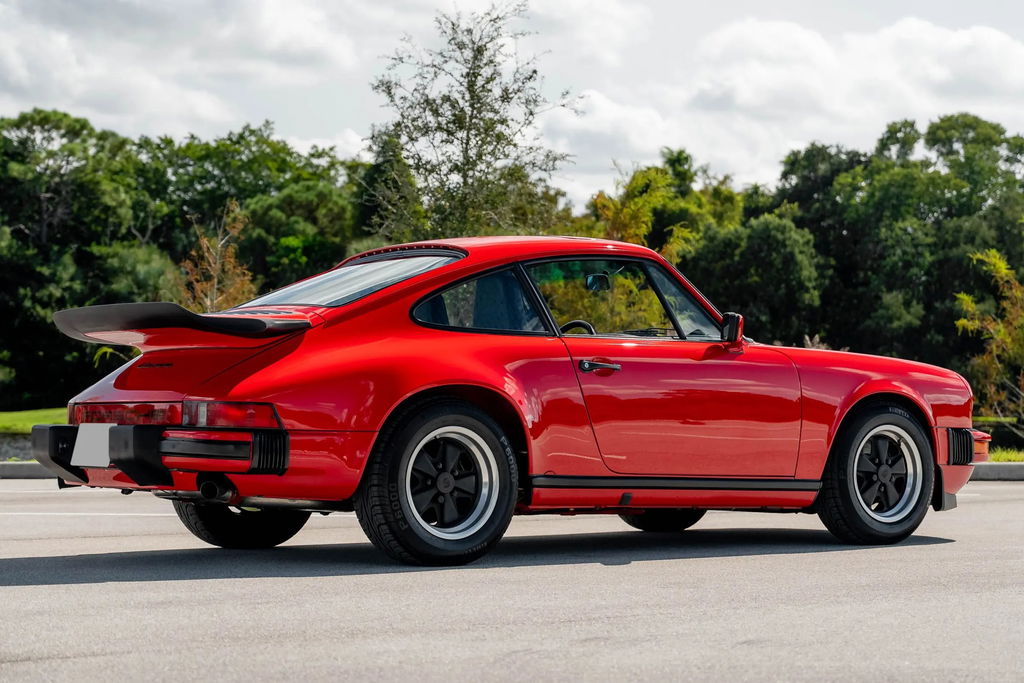 Porsche 911 Carrera 3.2 (US)