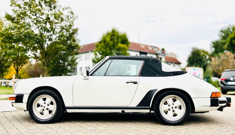 Porsche 911 Carrera 3.2