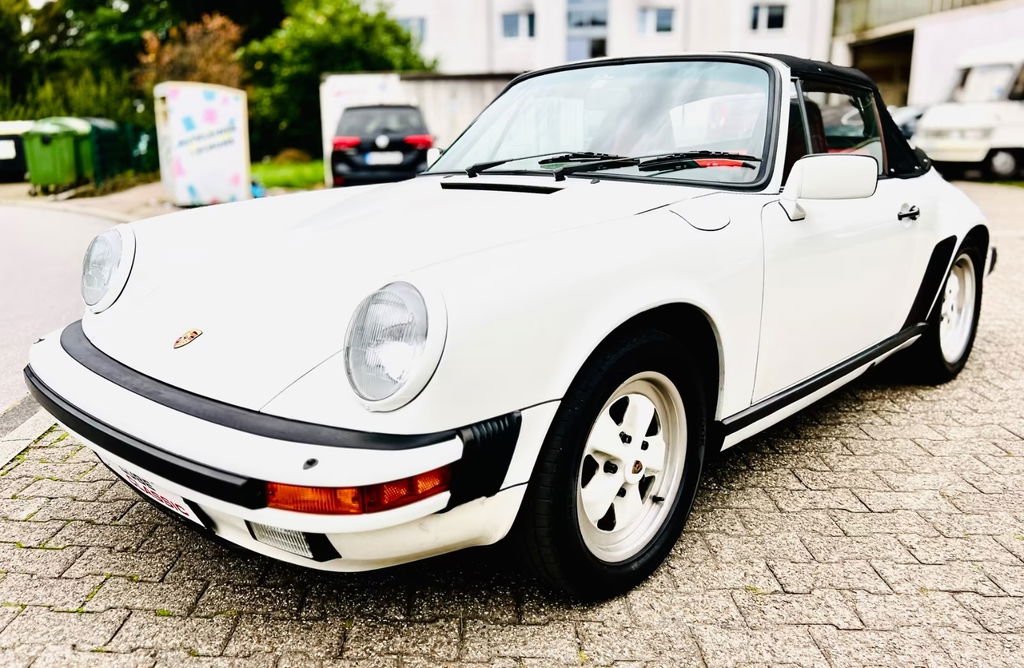 Porsche 911 Carrera 3.2