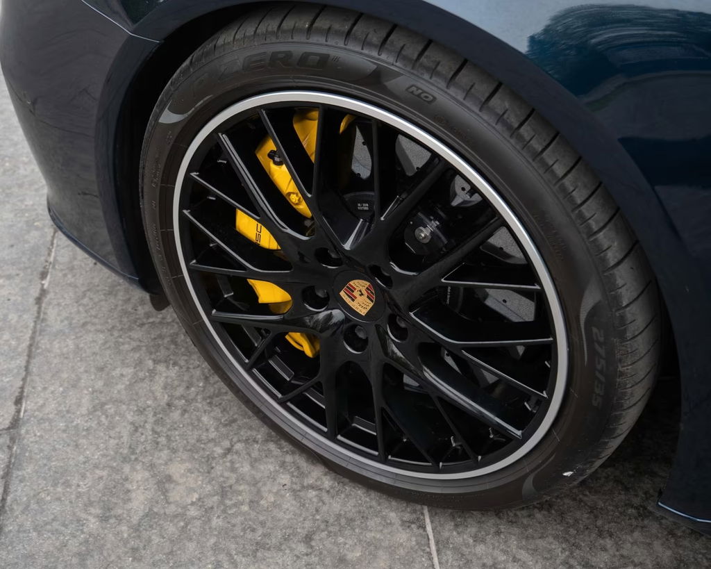 Porsche Panamera GTS