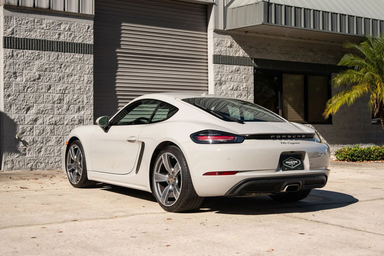 Porsche 718 Cayman
