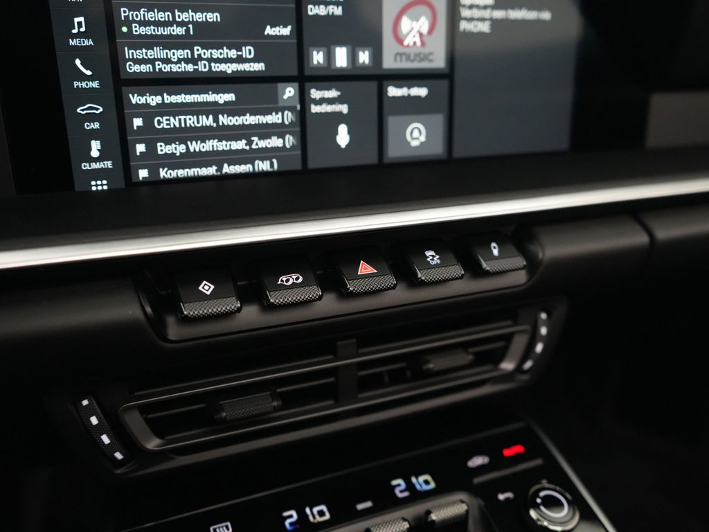 Porsche 992 Carrera 4S