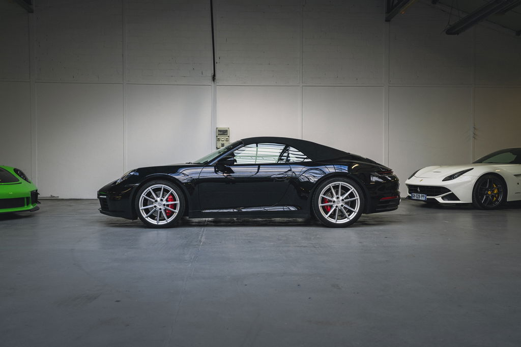 Porsche 992 Carrera 4S