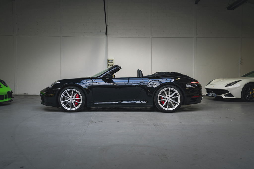 Porsche 992 Carrera 4S