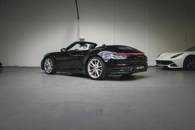 Porsche 992 Carrera 4S