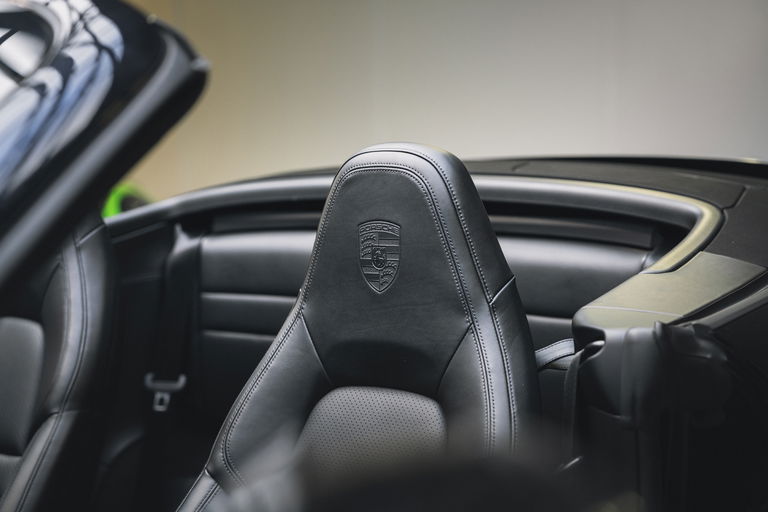 Porsche 992 Carrera 4S