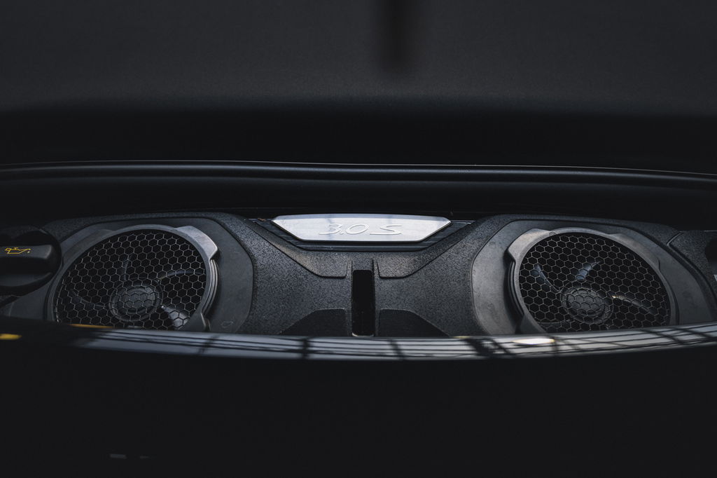 Porsche 992 Carrera 4S