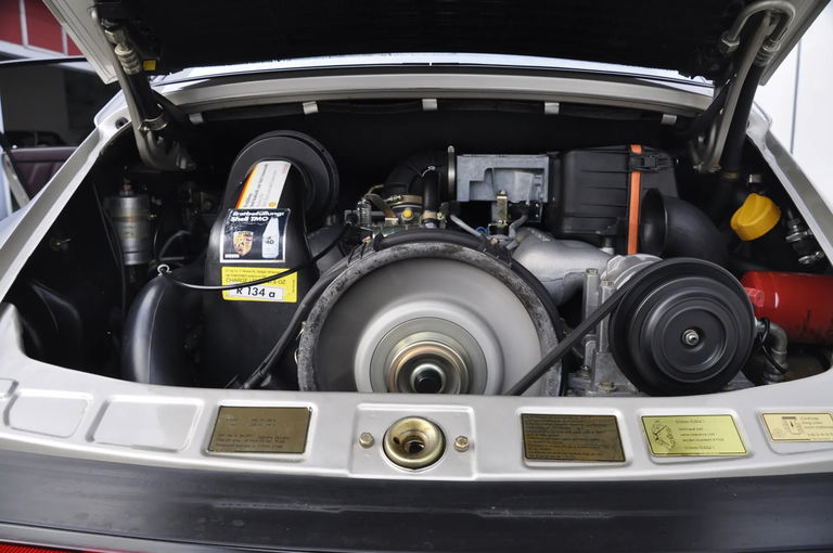 Porsche 911 Carrera 3.2