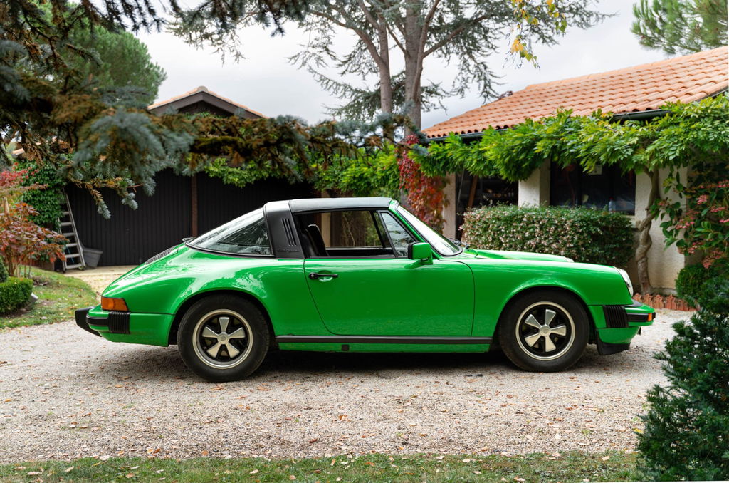 Porsche 911 Carrera 3.0
