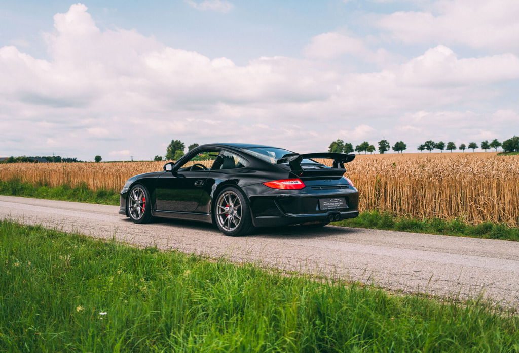 Porsche 997.2 GT3 black