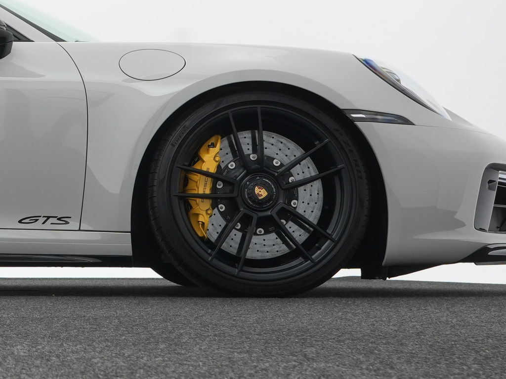 Porsche 992 Carrera GTS