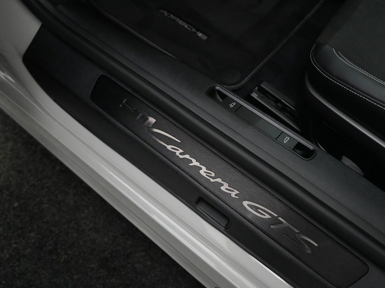 Porsche 992 Carrera GTS