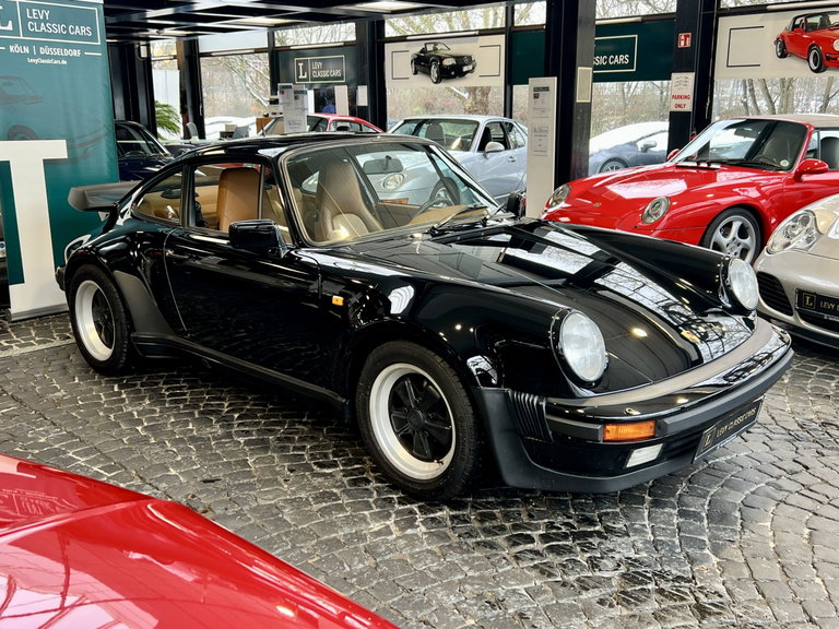 Porsche 911 Turbo 3.3