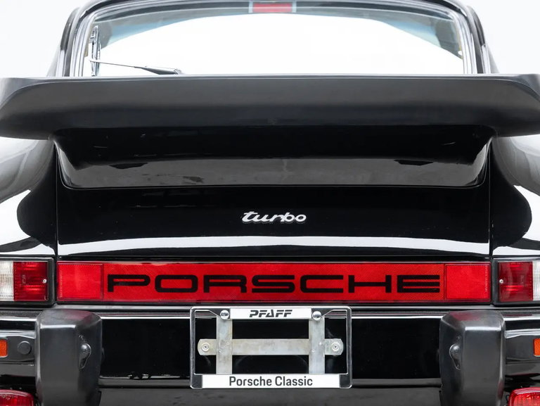 Porsche 911 Turbo 3.3