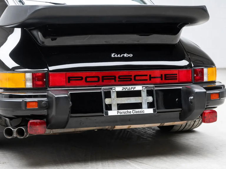 Porsche 911 Turbo 3.3