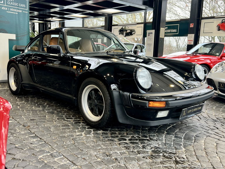 Porsche 911 Turbo 3.3