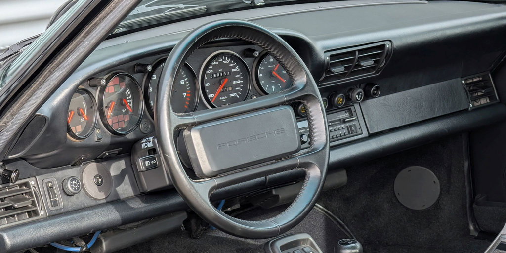 Porsche 964 Carrera 4