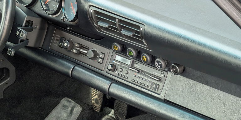 Porsche 964 Carrera 4