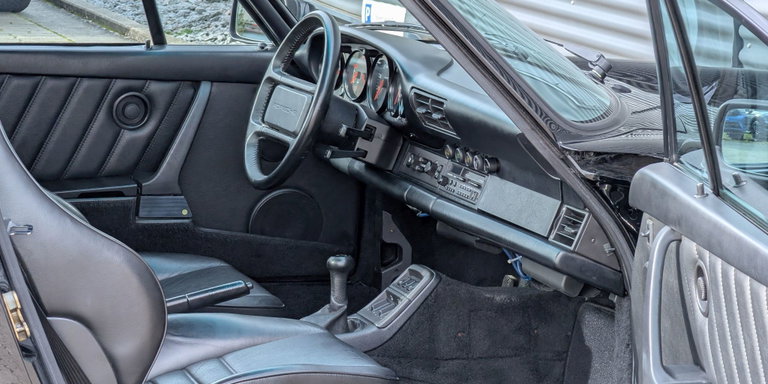 Porsche 964 Carrera 4