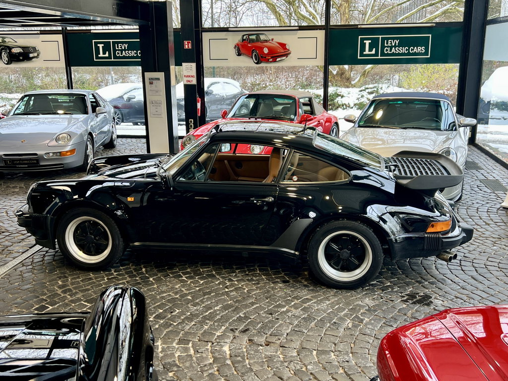 Porsche 911 Turbo 3.3