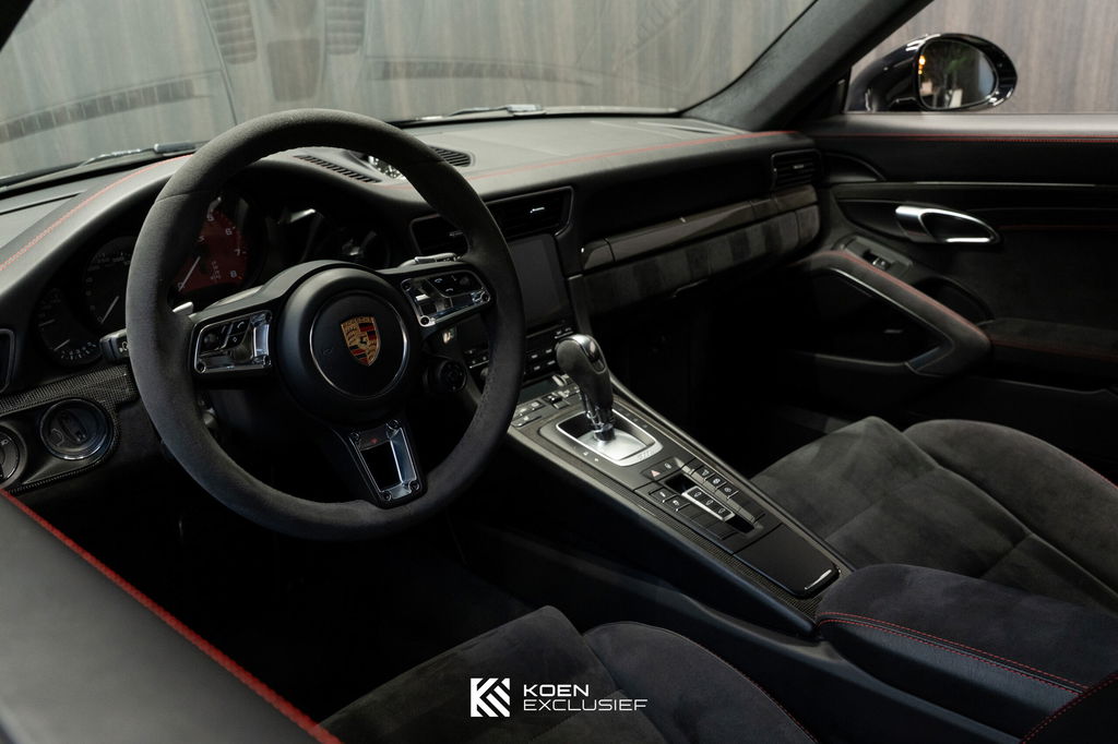 Porsche 991.2 Carrera GTS