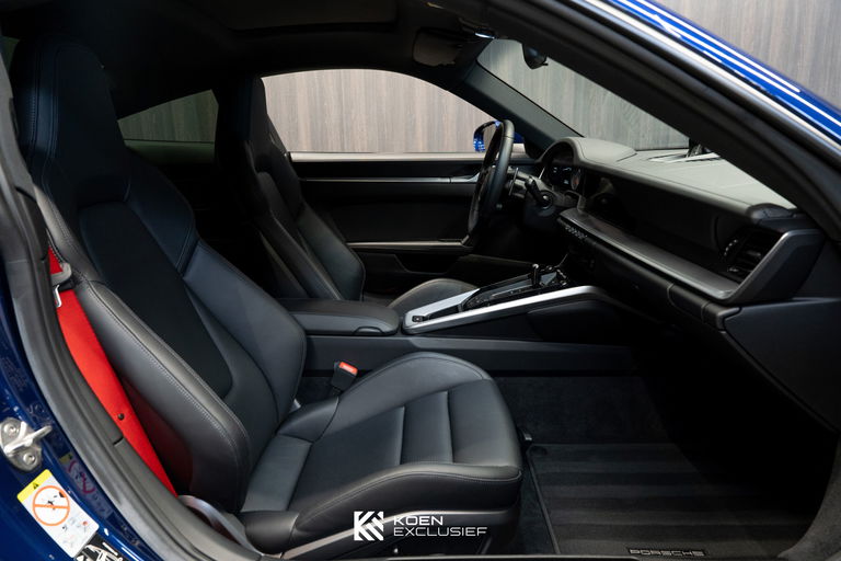 Porsche 992 Carrera 4S
