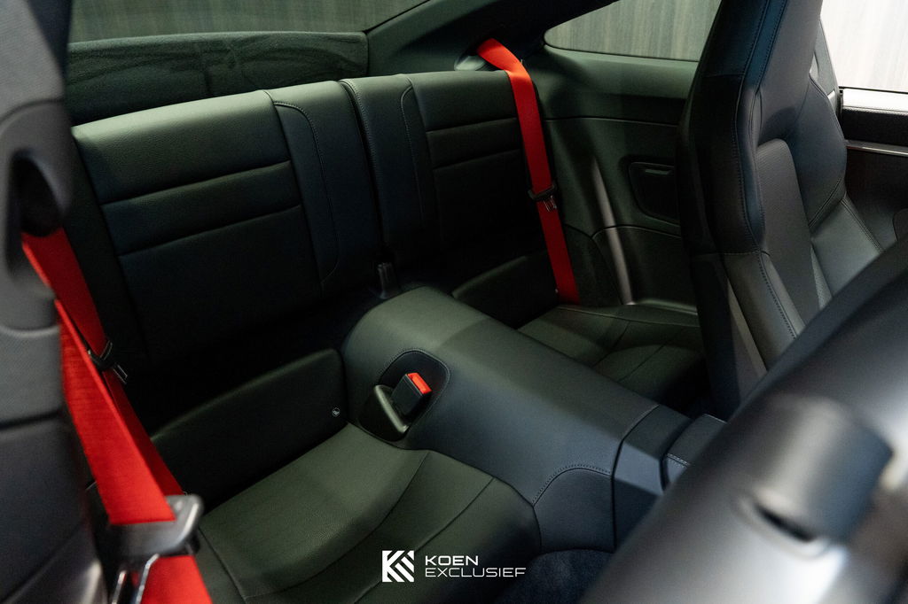 Porsche 992 Carrera 4S