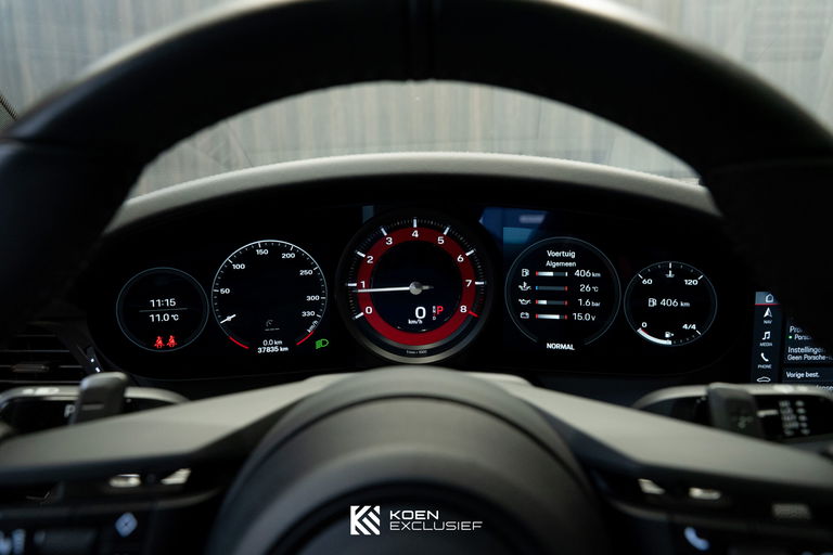 Porsche 992 Carrera 4S